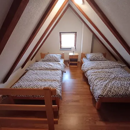 Vikendica Mila בית נופש קופרס